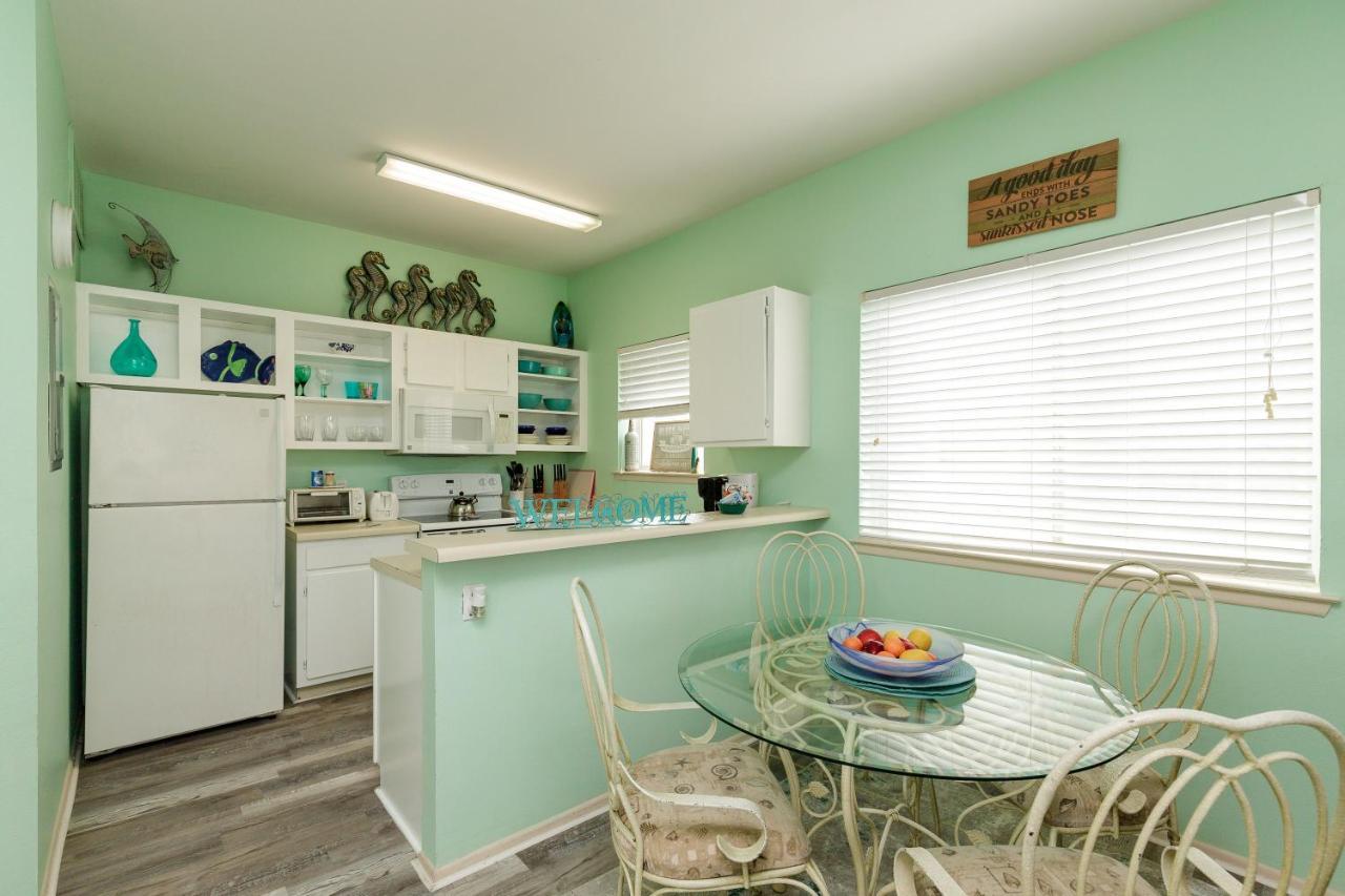 Corpus Christi Beachside Condo: Padre Island Retreat Exterior photo