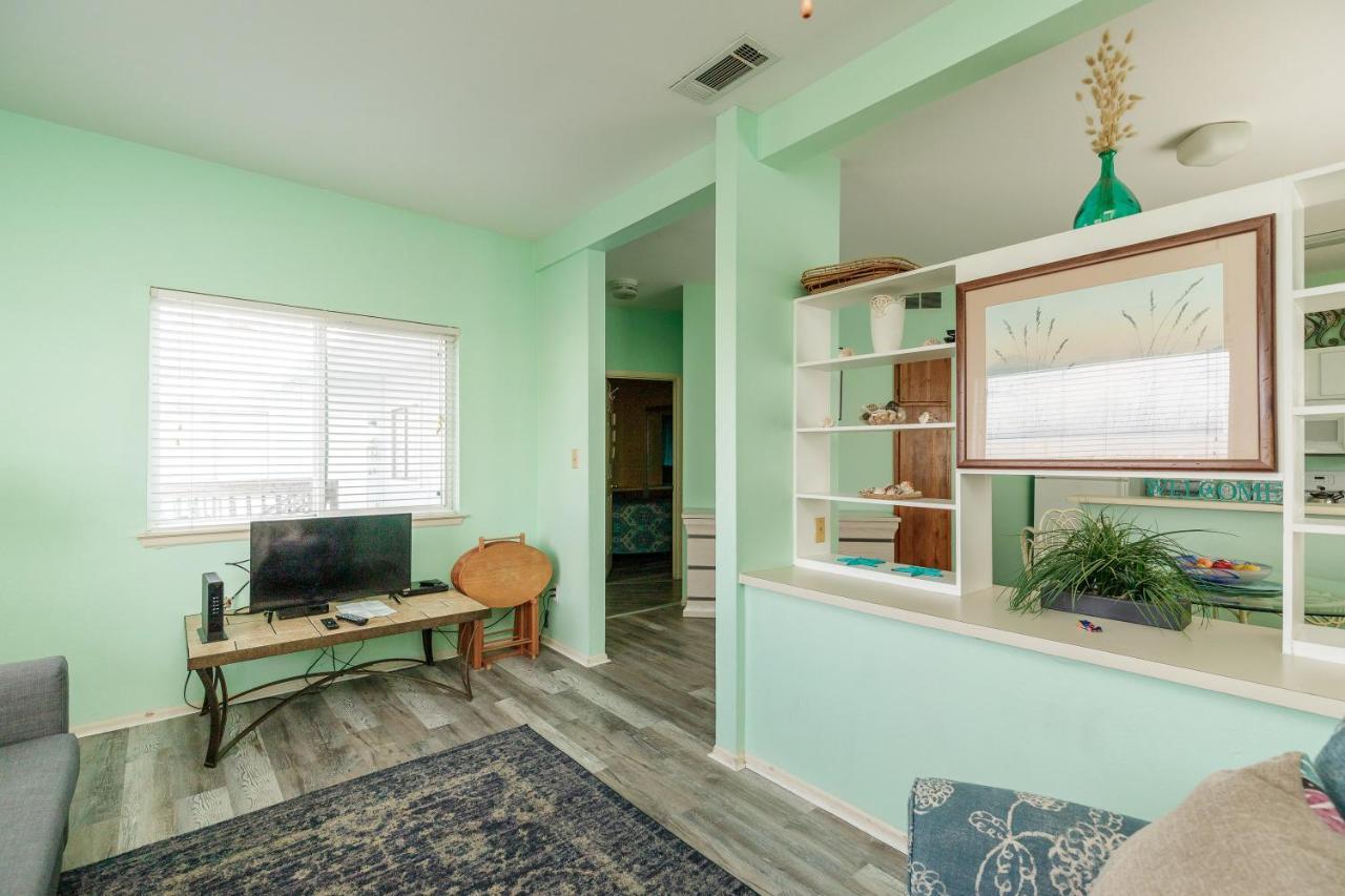 Corpus Christi Beachside Condo: Padre Island Retreat Exterior photo
